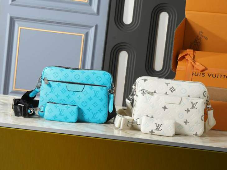 Picture of Louis Vuitton Mens Bags _SKUfw236445664fw